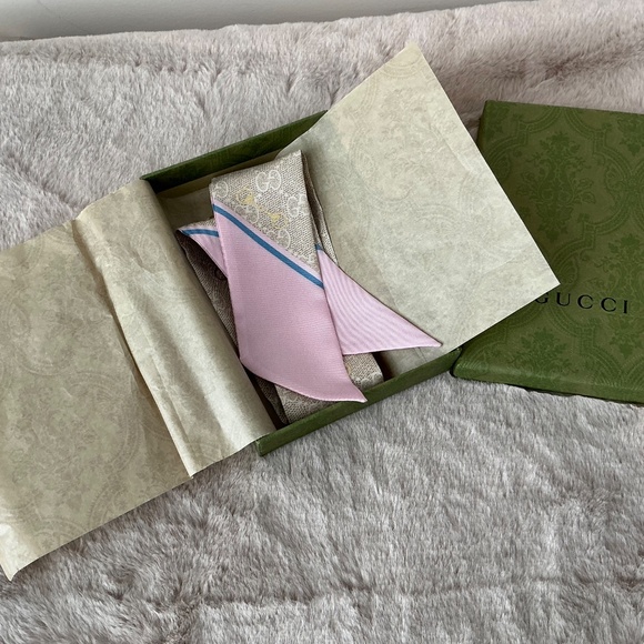 Gucci Horsebit Scarf - Picture 5 of 9